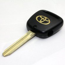 Керчанин нашел ключи от автомобиля «Тойота»
