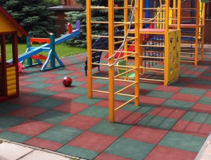 Полмиллиарда рублей выделено на закупки детских игровых площадок и коммунальной техники