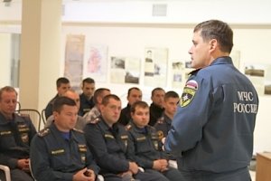Пиротехники МЧС Севастополя совместно с руководством 35-й береговой батареиоткрыли экспозицию взрывоопасных предметов времён ВОВ
