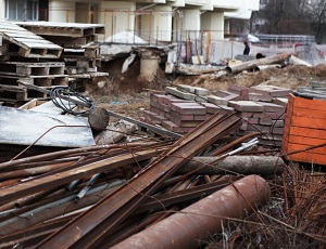 Севастопольский строитель, повредивший позвоночник, отсудил у работодателя почти 700 тыс. руб