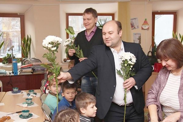 Рязанские депутаты-коммунисты помогают детям с ограниченными возможностями