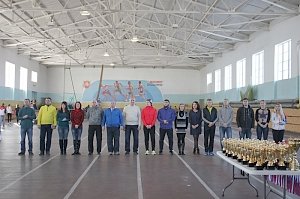 Крымская федерация лёгкой атлетики сделала заключительные соревнования сезона-2016 и наградила лучших спортсменов, тренеров и функционеров уходящего года