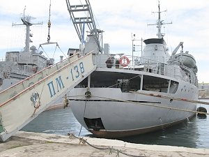 Из Севастополя в сирийский порт отправилась плавмастерская
