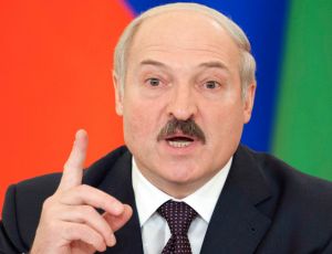 Лукашенко поручил найти альтернативу российской нефти