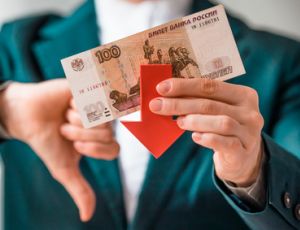 СМИ: Минфин настаивает на 10-процентной девальвации рубля