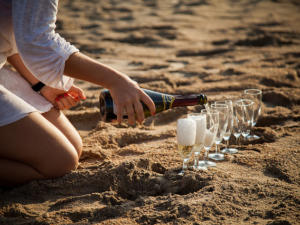 В Крыму желают снять запрет на продажу алкоголя, чтобы поднять уровень сервиса