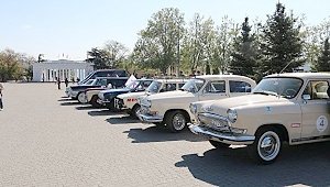 По Крыму проедут иностранцы на классических советских автомобилях