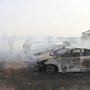 В Крыму во время пожара на автостоянке сгорело 14 машин