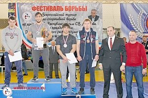 Крымские борцы завоевали 27 медалей в турнире на призы Сергея Аксёнова