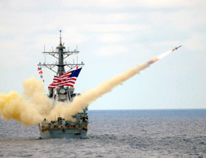 США ракетным ударом по Сирии разжигают костер войны