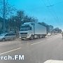 В Керчи разметка около остановки «Казакова» заставляет нарушать водителей ПДД