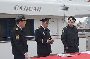 На новейшем рейдовом разъездном катере «Сапсан» в Севастополе подняли флаг