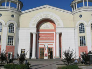 Бахарев не исключил вариант продажи столичного кинотеатра «Симферополь»