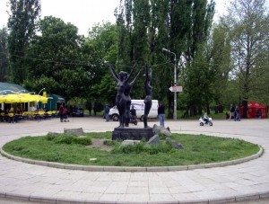 Мемориал воздушным десантникам будут открыт в Гагаринском парке