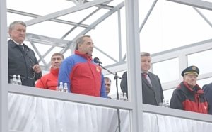 Глава МЧС России Владимир Пучков открыл юбилейный X Международный салон «Комплексная безопасность – 2017»