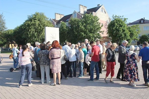 Первый секретарь Калининградского обкома КПРФ Игорь Ревин встретился с жителями города Светлый
