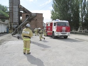 Пожарно-тактические учения в пгт. Кировское проведены на высоком уровне
