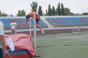 Призёры первого чемпионата по легкоатлетическим эстафетам с барьерами определены в столице Крыма