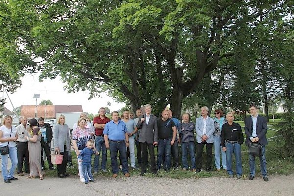 Первый секретарь Калининградского обкома КПРФ Игорь Ревин провел встречу с избирателями в поселке Взморье