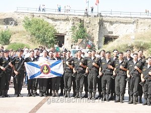 127 морских пехотинцев в Севастополе стали «черными беретами»