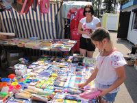 В городах и регионах Республики Крым начали работу школьные базары