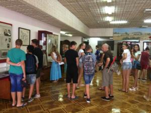 В Евпатории к Дню коренных народов показали предметы быта крымских этносов