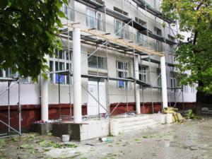 На территории учебных заведений Симферополя спилят 136 аварийных деревьев