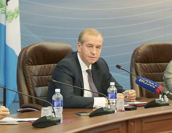 Губернатор-коммунист Сергей Левченко: В Иркутской области продолжается рост промышленного производства