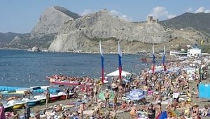 65% россиян желают отдыхать в Крыму