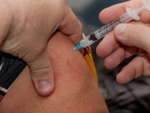 Феодосийцев вакцинировали от гриппа на 60%