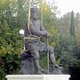 В парке Ливадийского дворца установили долгожданный памятник Александру III