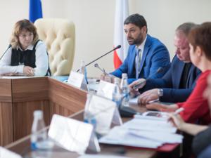 В Крыму обсудили подготовку проекта по курортному сбору