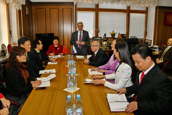 Иван Мельников встретился с молодыми китайскими парламентариями