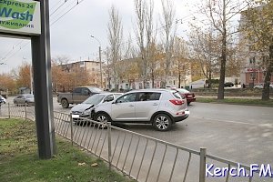 В Керчи на Еременко столкнулись «КИА» и «Хендай»