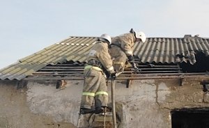 За выходные крымские пожарные 5 раз привлекались к ликвидации пожаров