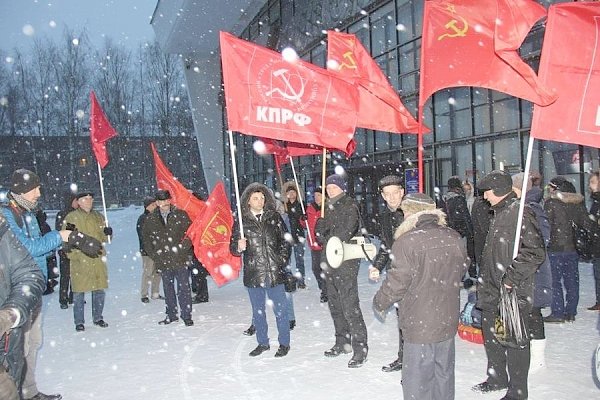 В Сыктывкаре митингующие раскритиковали антинародную политику местных властей