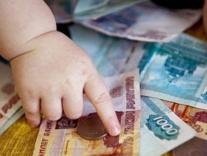 Принят закон о ежемесячных выплатах за первого и второго ребенка