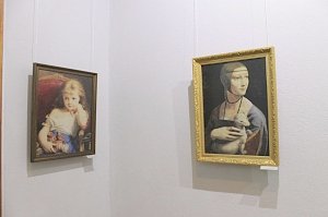 В Восточно-Крымском музее открылись четыре персональные выставки фотографии и вышивки