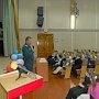 Севастопольские специалисты Государственной инспекции по маломерным судам проводят интерактивные занятия со школьниками