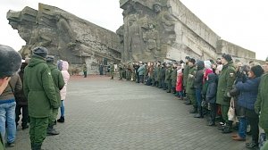 Состоялась присяга военнослужащих у мемориального комплекса «Аджимушкай»