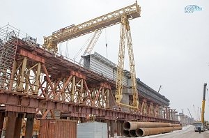 Строители приступили к возведению железнодорожных пролетов Крымского моста над акваторией Керченского пролива
