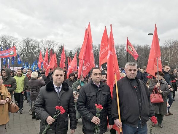 Активисты КПРФ отметили 75-ю годовщину освобождения Краснодара от фашистских оккупантов