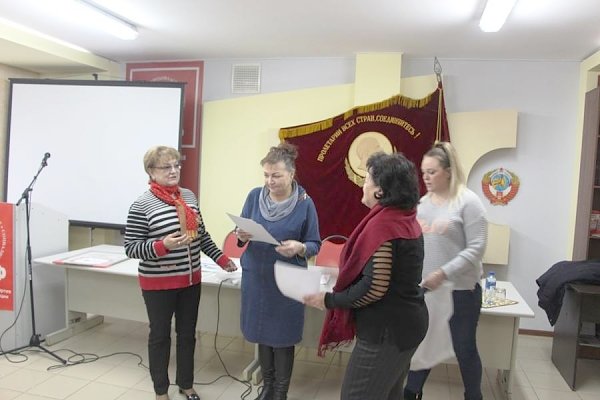 Саратовские коммунисты провели торжественное собрание, посвящённое празднованию Международного женского дня