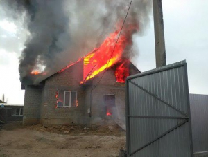 За прошедшие сутки крымские спасатели ликвидировали пожар и два возгорания