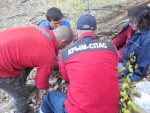 Спасатели Крыма оказали помощь туристу, который сорвался с горы