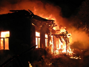 Спасатели ликвидировали серьезный пожар в Севастополе