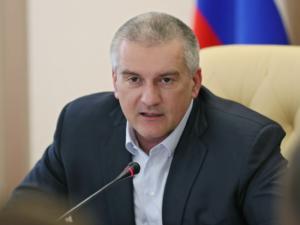 Аксёнов уволил двух чиновников в связи с утратой доверия