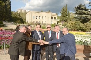 Сирийская делегация побывала в Никитском ботаническом саду