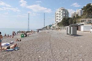 Ялтинский Приморский пляж продолжают реконструировать