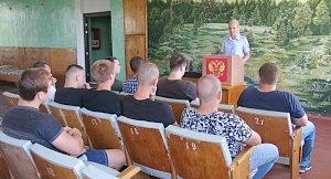 Сотрудники УНК УМВД России по г. Севастополю проводят акцию «Армия против наркотических средств»